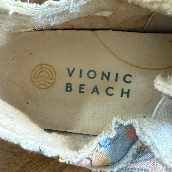 Vionic Beach Pismo Slip-on Sneakers in Pastel Blue and Peach- size 9. EUC - Picture 4 of 12